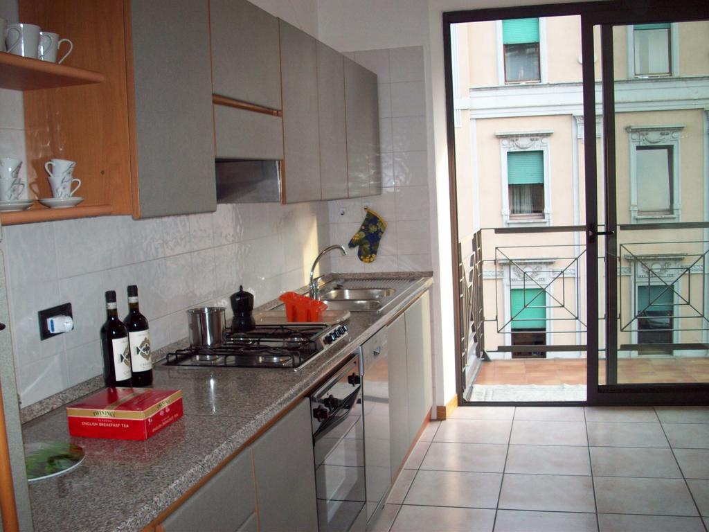 Apartment Nido Stazione Bérgamo Habitación foto